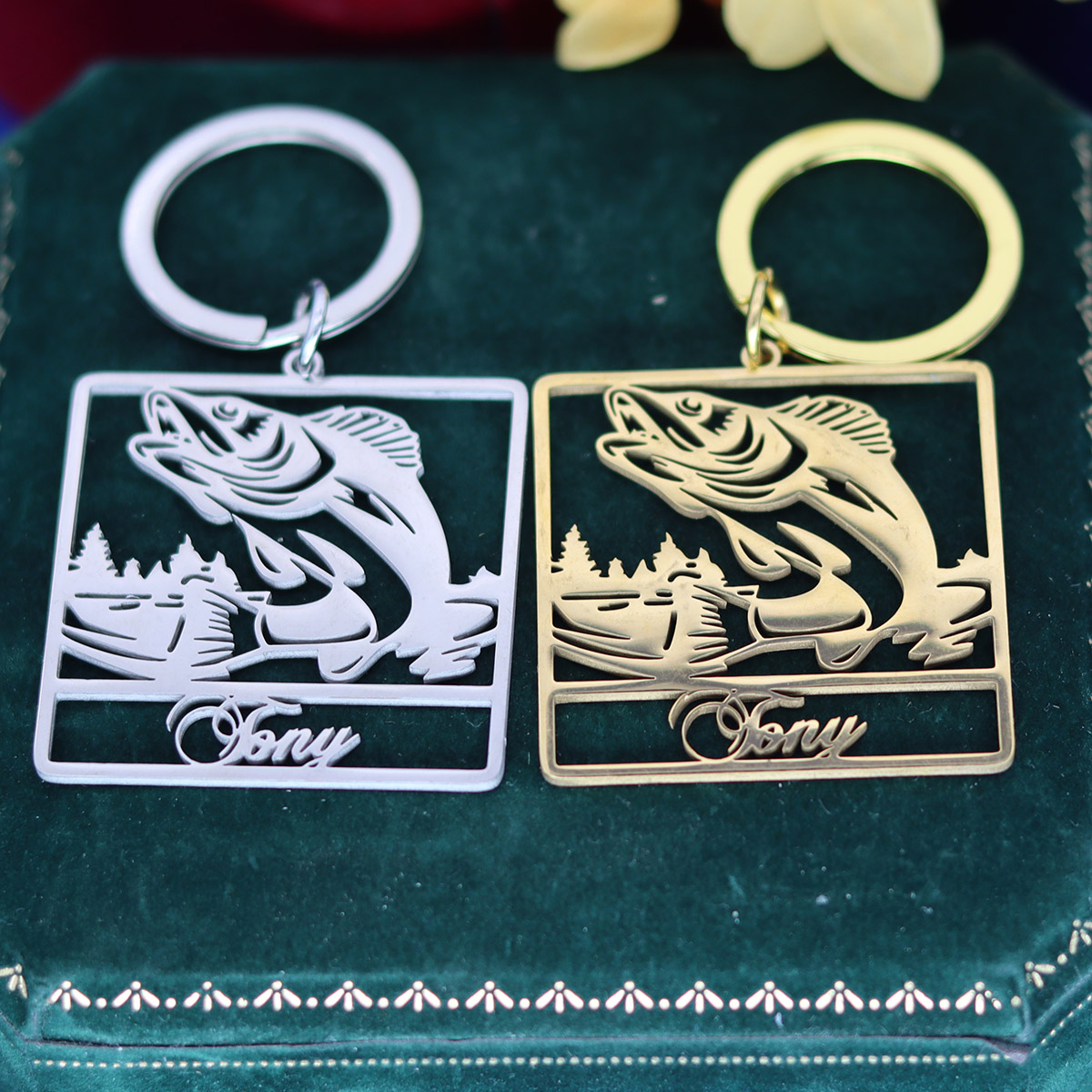 Vintage Fashion Names - Porte-clés poisson avec nom personnalisé, pendentif