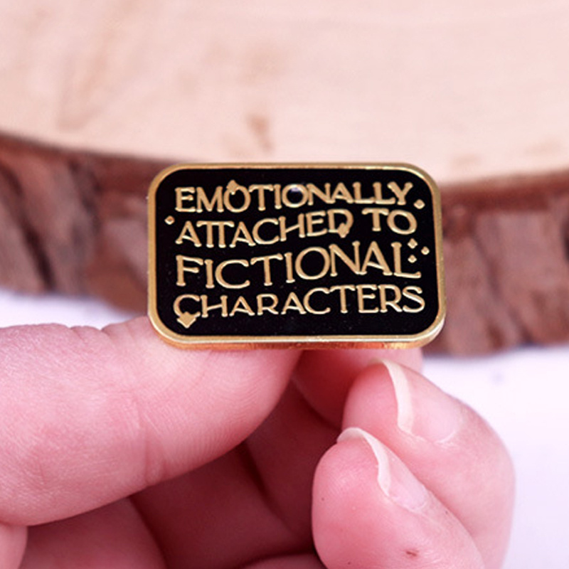 Vintage Fashion Enthusiasts - Broche en émail 