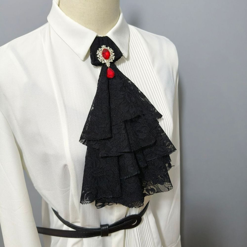 Accessoires pour femmes : Col  - Vintage Fashion Faire avis et prix