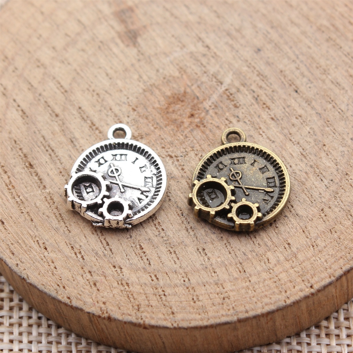 WYSIWYG – breloques d'horloge  - Vintage Fashion Nova avis et prix