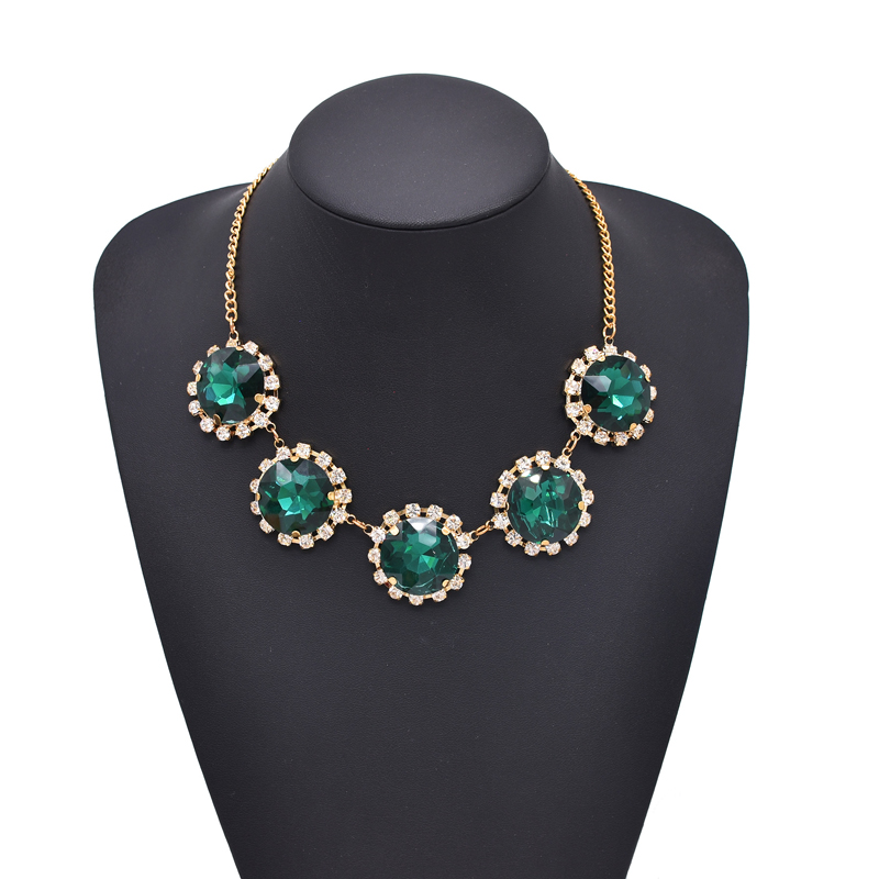 Collier incrusté de diamants v - Vintage Fashion Vogue avis et prix