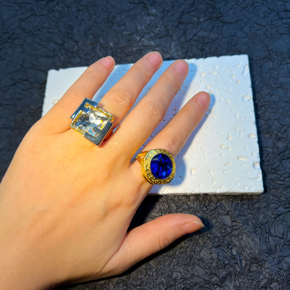 Bague G médiévale vintage, rép - Vintage Fashion Rings avis et prix