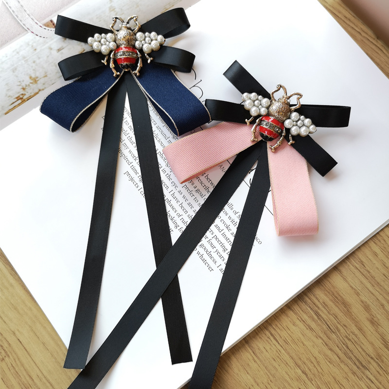 Broche de ruban de tissu faite - Vintage Fashion Boutique avis et prix
