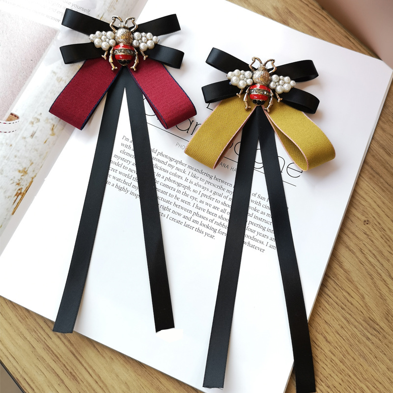 Broche de ruban de tissu faite - Vintage Fashion Boutique avis et prix