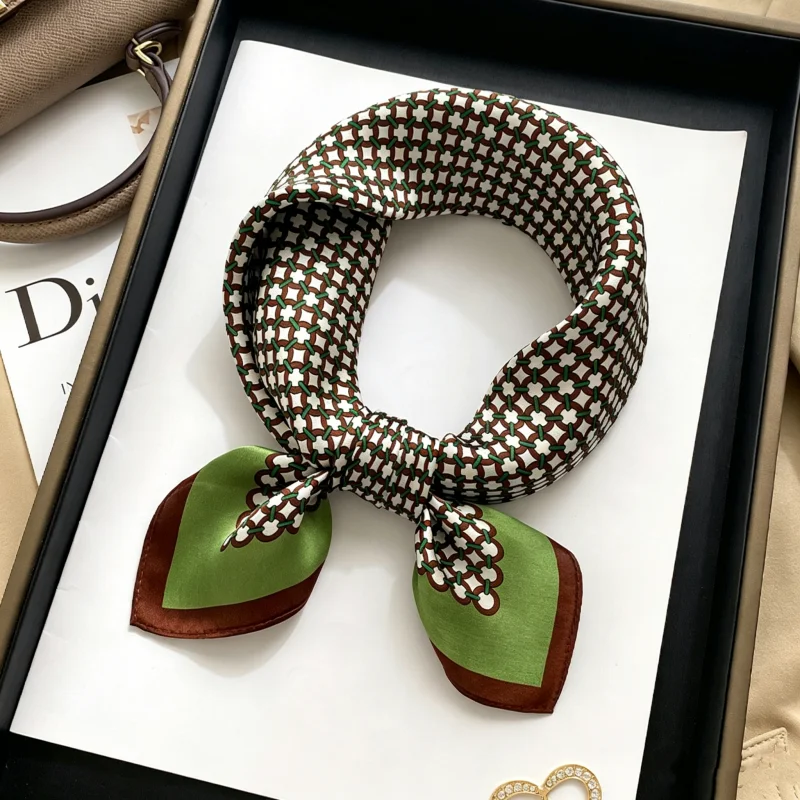 Foulard en satin de soie vinta - Vintage Fashion Rings avis et prix